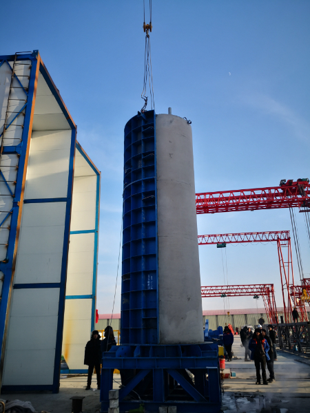 中鐵大橋局六公司新疆和若鐵路S3標(biāo)預(yù)制墩身