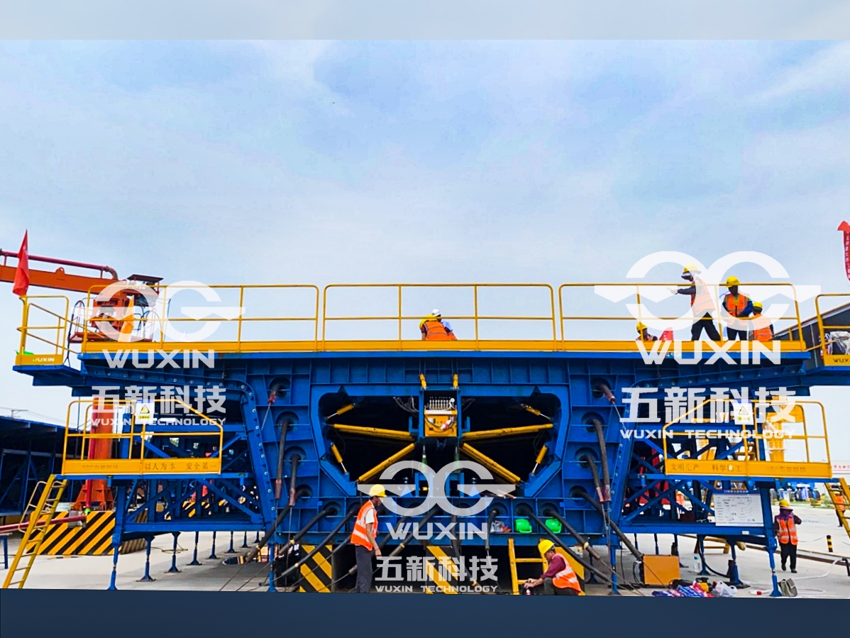 中鐵建大橋局江都制梁場首榀梁澆筑成功 (2)_副本.jpg