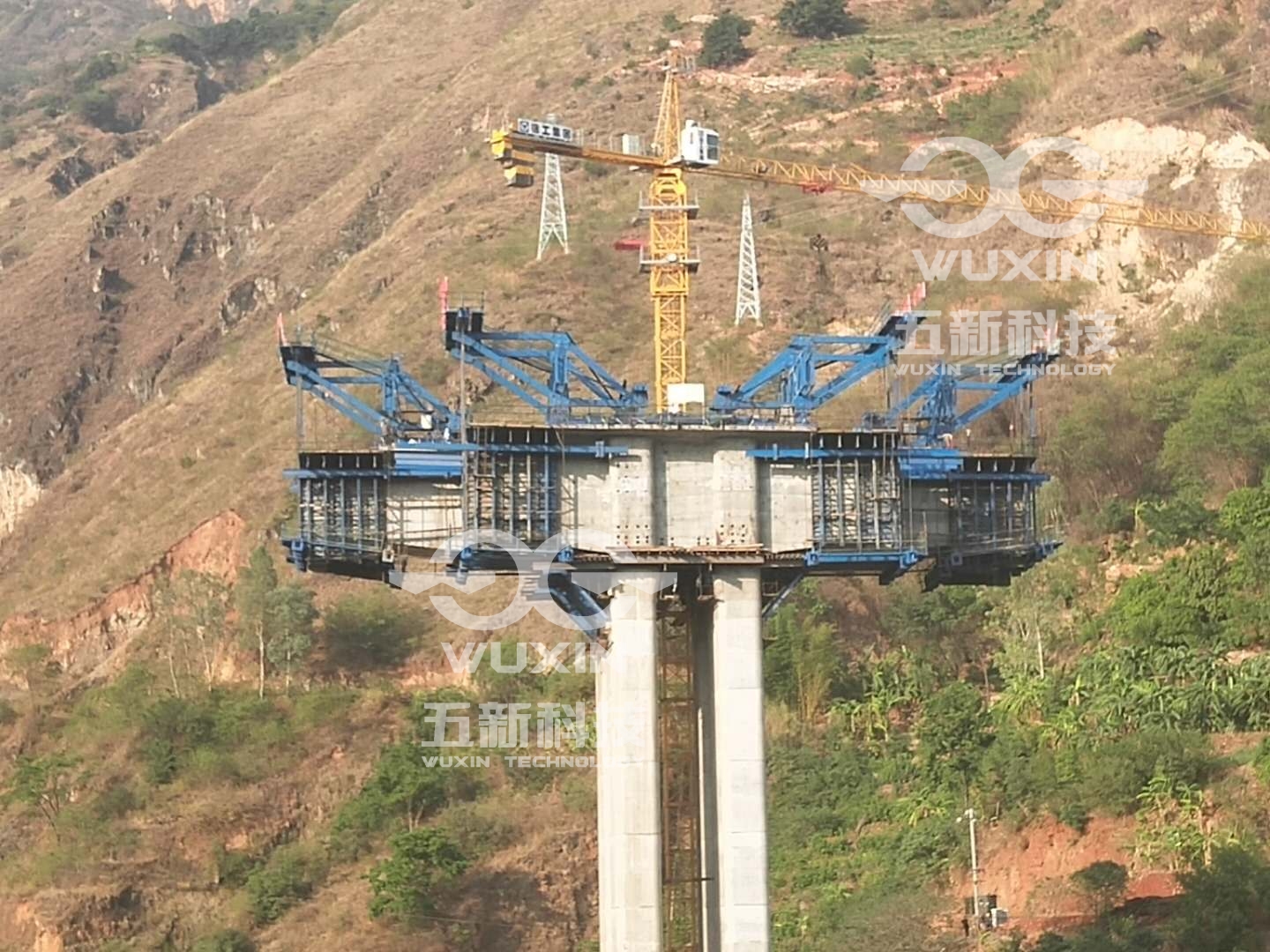 中鐵十八局-召瀘高速